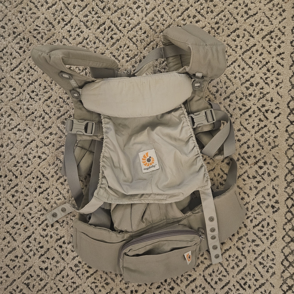 Ergobaby Omni 360 Carrier in Pearl Gray